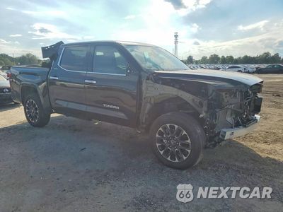 Czwarte zdjęcie samochodu z boku: 2026 TOYOTA TUNDRA CREWMAX LIMITED VIN:5TFJA5DBXTX424016 - miniatura