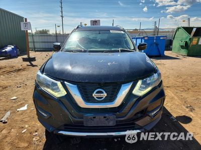 Piąte zdjęcie samochodu w środku: 2017 NISSAN ROGUE SV VIN:JN8AT2MV0HW007444 - miniatura
