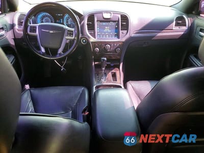 Zdjęcie 8 z 12 samochodu: 2012 CHRYSLER 300C VIN:2C3CCAET5CH108468 - miniatura