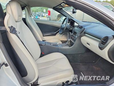 Zdjęcie 10 z 12 samochodu: 2009 MERCEDES-BENZ SLK 350 VIN:WDBWK58F89F192271 - miniatura