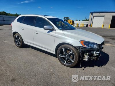 Czwarte zdjęcie samochodu z boku: 2016 VOLVO XC60 T6 R-DESIGN PLATINUM VIN:YV4902RS1G2800745 - miniatura
