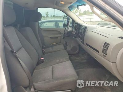 Zdjęcie 10 z 12 samochodu: 2010 CHEVROLET SILVERADO C1500 VIN:1GCPCPEX9AZ284701 - miniatura