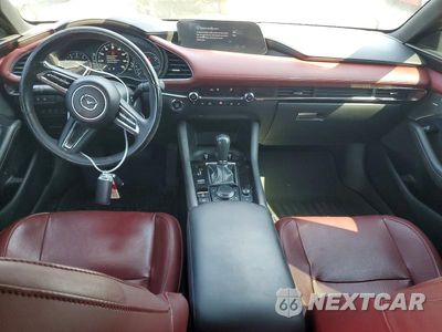 Zdjęcie 8 z 12 samochodu: 2021 MAZDA 3 PREMIUM PLUS VIN:JM1BPBNY2M1311346 - miniatura