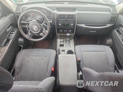 Zdjęcie 8 z 13 samochodu: 2011 JEEP LIBERTY SPORT VIN:1J4PN2GK8BW538751 - miniatura