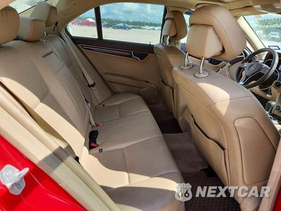 Zdjęcie 10 z 12 samochodu: 2013 MERCEDES-BENZ C 250 VIN:WDDGF4HB0DF997018 - miniatura