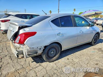 Trzecie zdjęcie samochodu z tyłu: 2017 NISSAN VERSA 1.6 S VIN:3N1CN7AP2HK435970 - miniatura