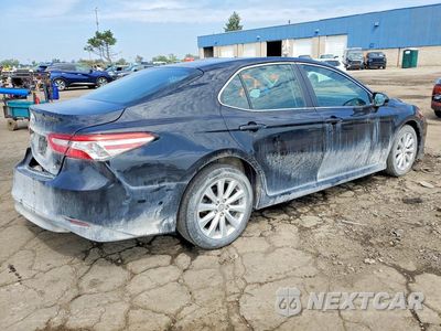Trzecie zdjęcie samochodu z tyłu: 2018 TOYOTA CAMRY LE VIN:4T1B11HK7JU065211 - miniatura