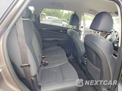 Zdjęcie 11 z 13 samochodu: 2020 KIA SORENTO LX VIN:5XYPG4A31LG648553 - miniatura