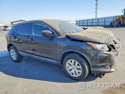 Czwarte zdjęcie samochodu z boku: 2019 NISSAN ROGUE SPORT S VIN:JN1BJ1CR6KW334624 - miniatura