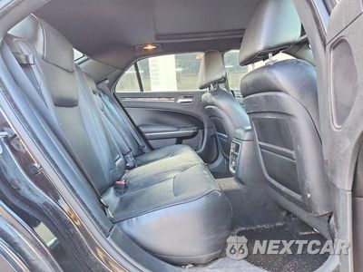 Zdjęcie 10 z 13 samochodu: 2011 CHRYSLER 300C VIN:2C3CK6CT4BH515411 - miniatura