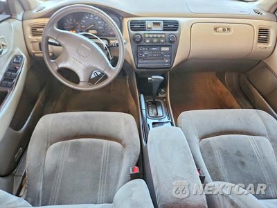 Zdjęcie 8 z 12 samochodu: 2000 HONDA ACCORD SE VIN:1HGCG567XYA065603 - miniatura