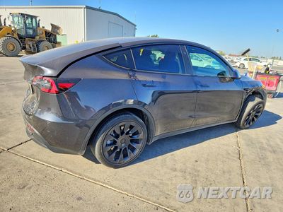 Trzecie zdjęcie samochodu z tyłu: 2024 TESLA MODEL Y VIN:7SAYGDEE0RF032300 - miniatura