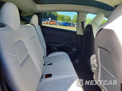 Zdjęcie 10 z 13 samochodu: 2023 TESLA MODEL Y VIN:7SAYGDEF3PF773899 - miniatura