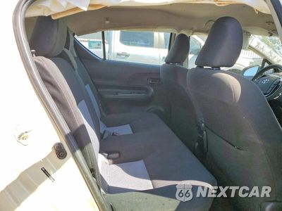 Zdjęcie 10 z 13 samochodu: 2018 TOYOTA PRIUS C TWO VIN:JTDKDTB34J1605446 - miniatura