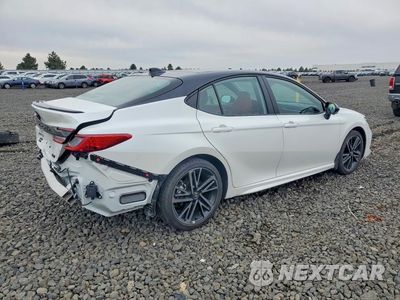 Trzecie zdjęcie samochodu z tyłu: 2026 TOYOTA CAMRY XSE VIN:4T1DBADK1TU054364 - miniatura