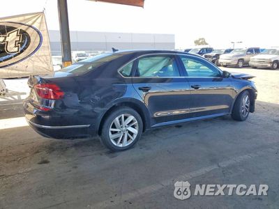 Trzecie zdjęcie samochodu z tyłu: 2018 VOLKSWAGEN PASSAT SE VIN:1VWBA7A37JC025868 - miniatura