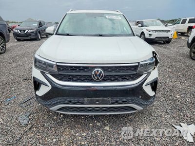 Piąte zdjęcie samochodu w środku: 2022 VOLKSWAGEN TAOS SE VIN:3VVRX7B2XNM037184 - miniatura