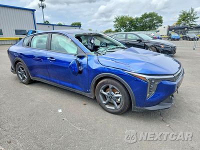 Czwarte zdjęcie samochodu z boku: 2026 KIA K4 LXS VIN:3KPFT4DE9TE322985 - miniatura