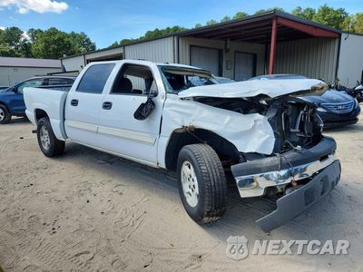Czwarte zdjęcie samochodu z boku: 2005 CHEVROLET SILVERADO K1500 VIN:2GCEK13TX51204909 - miniatura