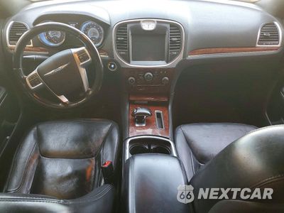 Zdjęcie 8 z 13 samochodu: 2012 CHRYSLER 300 LIMITED VIN:2C3CCACG2CH210428 - miniatura