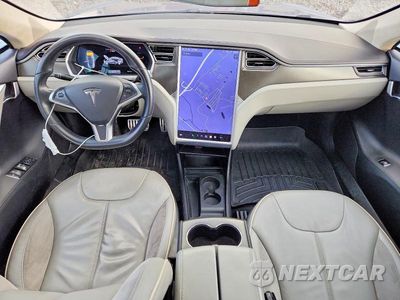 Zdjęcie 8 z 12 samochodu: 2013 TESLA MODEL S VIN:5YJSA1DP2DFP16036 - miniatura