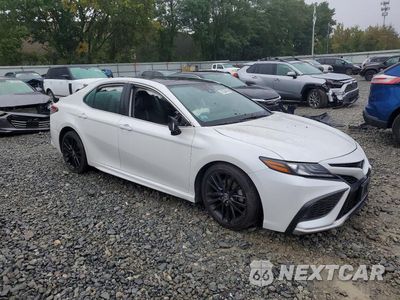 Czwarte zdjęcie samochodu z boku: 2022 TOYOTA CAMRY XSE VIN:4T1K61BK1NU068203 - miniatura