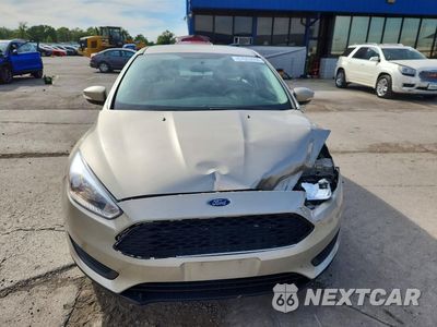 Piąte zdjęcie samochodu w środku: 2017 FORD FOCUS SE VIN:1FADP3F25HL318364 - miniatura