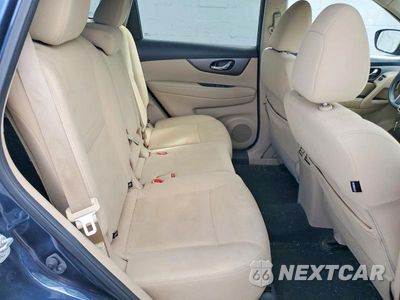 Zdjęcie 11 z 14 samochodu: 2016 NISSAN ROGUE S VIN:KNMAT2MVXGP648850 - miniatura