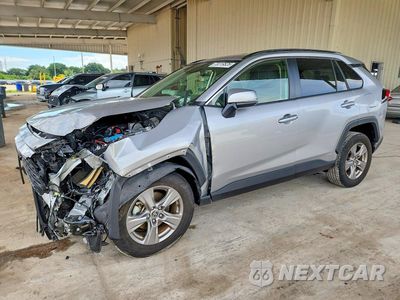 2023 TOYOTA RAV4 HYBRID XLE JTMRWRFV6PJ057840 - główne zdjęcie licytacji z USA - miniatura