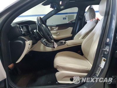 Zdjęcie 7 z 12 samochodu: 2017 MERCEDES-BENZ E 300 4MATIC VIN:WDDZF4KB3HA058725 - miniatura