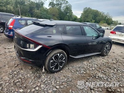 Trzecie zdjęcie samochodu z tyłu: 2024 KIA EV6 WIND VIN:KNDC3DLC4R5166720 - miniatura