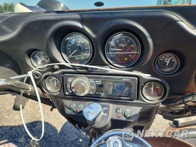 Zdjęcie 7 z 9 samochodu: 2008 HARLEY-DAVIDSON FLHTCUI 105TH ANNIVERSARY EDITION VIN:1HD1FC4488Y611679 - miniatura