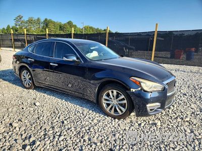Czwarte zdjęcie samochodu z boku: 2018 INFINITI Q70 3.7 LUXE VIN:JN1BY1AR4JM220985 - miniatura