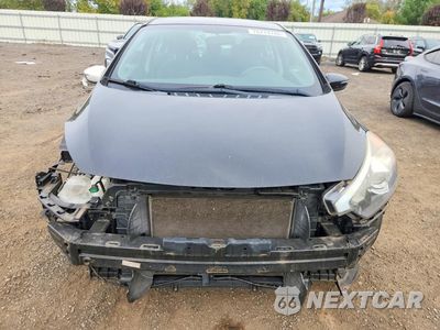 Piąte zdjęcie samochodu w środku: 2016 KIA FORTE LX VIN:KNAFX4A68G5541355 - miniatura