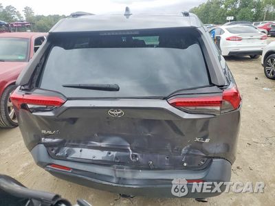 Zdjęcie 6 z 13 samochodu: 2019 TOYOTA RAV4 XLE VIN:2T3W1RFV3KW012074 - miniatura
