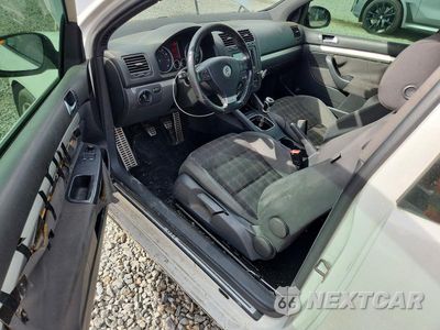 Zdjęcie 8 z 12 samochodu: 2008 VOLKSWAGEN GTI VIN:WVWEV71K58W222624 - miniatura