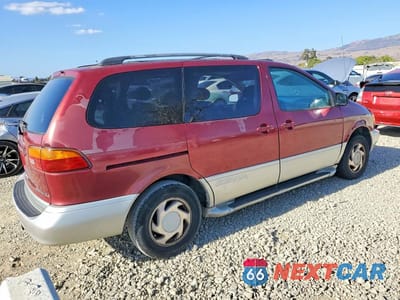 Trzecie zdjęcie samochodu z tyłu: 1999 TOYOTA SIENNA XLE VIN:4T3ZF13C3XU125923 - miniatura