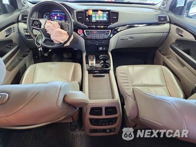 Zdjęcie 8 z 13 samochodu: 2019 HONDA PILOT TOURING VIN:5FNYF6H63KB001158 - miniatura