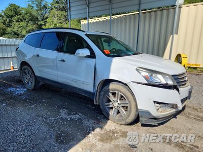 Czwarte zdjęcie samochodu z boku: 2017 CHEVROLET TRAVERSE LT VIN:1GNKVGKD0HJ203941 - miniatura
