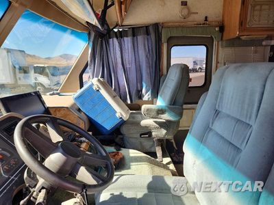 Piąte zdjęcie samochodu w środku: 1997 CHEVROLET P30 - RV VIN:1GBKP37N2V3305582 - miniatura