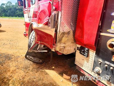 Zdjęcie 12 z 12 samochodu: 2005 PIERCE MANUFACTURING DASH PUMPER FIRE TRUCK VIN:4P1CD01H35A004817 - miniatura