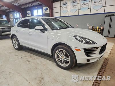Czwarte zdjęcie samochodu z boku: 2017 PORSCHE MACAN S VIN:WP1AB2A5XHLB20594 - miniatura