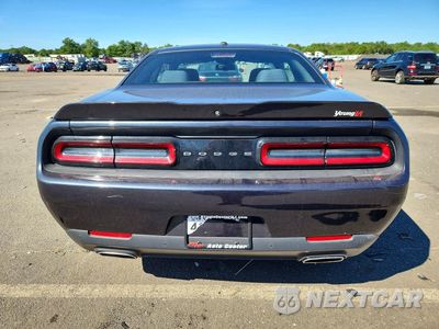 Zdjęcie 6 z 13 samochodu: 2018 DODGE CHALLENGER SXT VIN:2C3CDZAGXJH325502 - miniatura