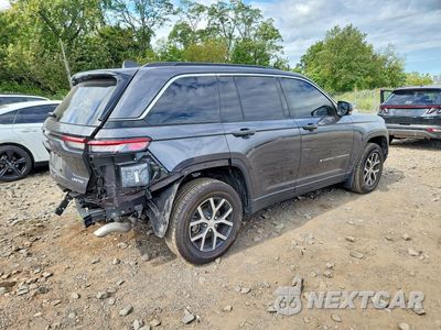 Trzecie zdjęcie samochodu z tyłu: 2025 JEEP GRAND CHEROKEE LIMITED VIN:1C4RJHBG2S8751151 - miniatura