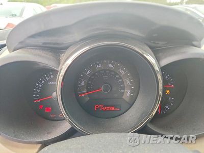 Zdjęcie 9 z 13 samochodu: 2011 KIA SOUL ! VIN:KNDJT2A2XB7729060 - miniatura