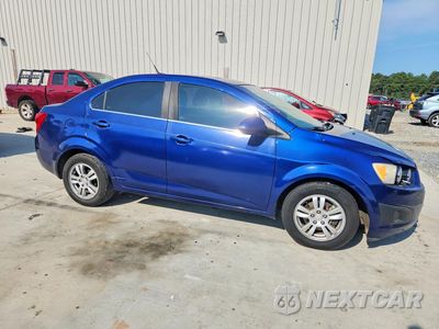 Czwarte zdjęcie samochodu z boku: 2013 CHEVROLET SONIC LT VIN:1G1JC5SB2D4187210 - miniatura
