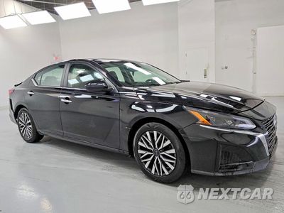 Czwarte zdjęcie samochodu z boku: 2023 NISSAN ALTIMA SV VIN:1N4BL4DVXPN393117 - miniatura
