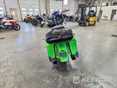 Czwarte zdjęcie samochodu z boku: 2011 HARLEY-DAVIDSON FLHXSE2 VIN:1HD1PZ818BB960903 - miniatura