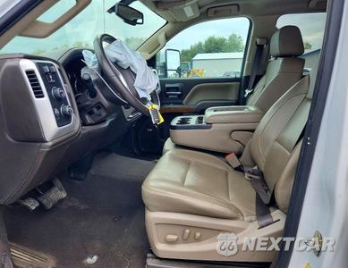 Zdjęcie 7 z 12 samochodu: 2019 GMC SIERRA K2500 SLT VIN:1GT12REY8KF282132 - miniatura
