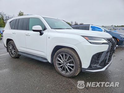 Czwarte zdjęcie samochodu z boku: 2024 LEXUS LX 600 F SPORT HANDLING VIN:JTJMB7CX2R4066422 - miniatura